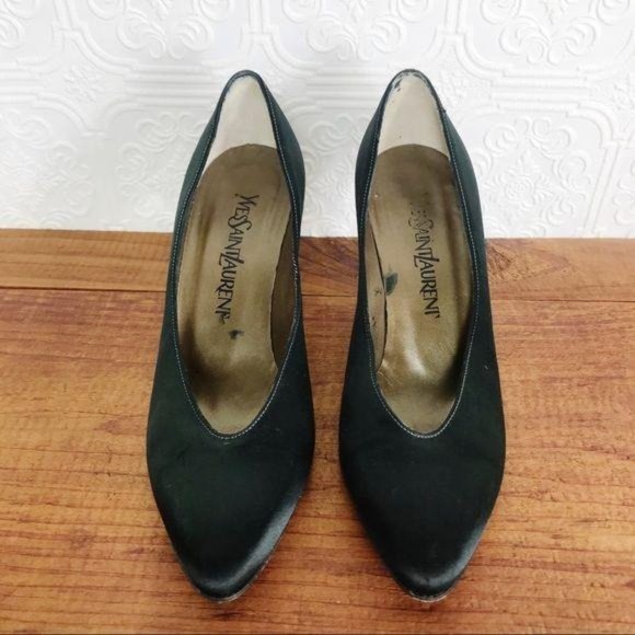 YVES SAINT LAURENT Satin Stiletto Pumps - Picture 3 of 12